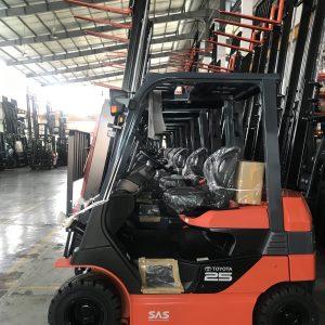 xe nâng điện